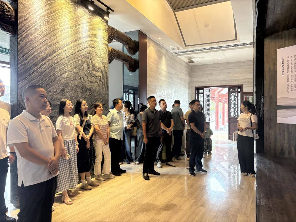 e09900953ba63a9d25403e04f71f8c2e